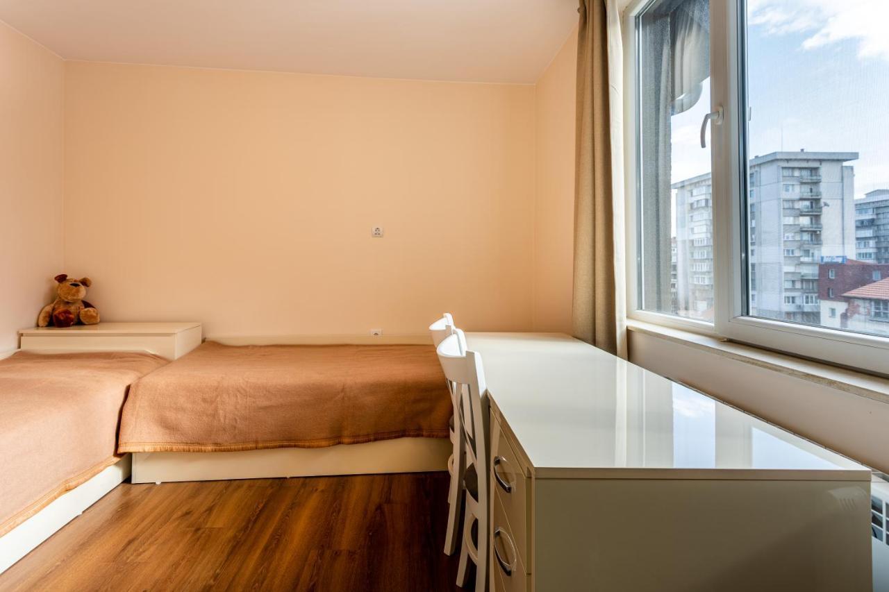 Apartment Brand New Apartment In The City Center.